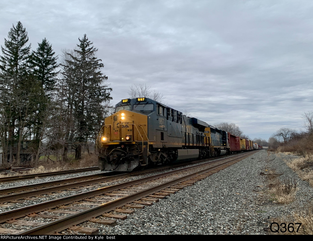 CSX 957 on Q367